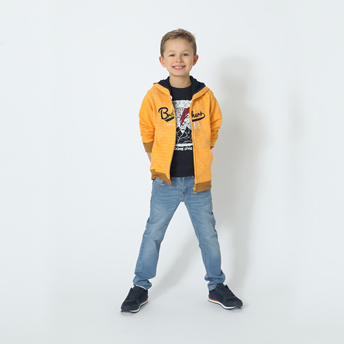 Diseño de la marca de ropa Z Kids.