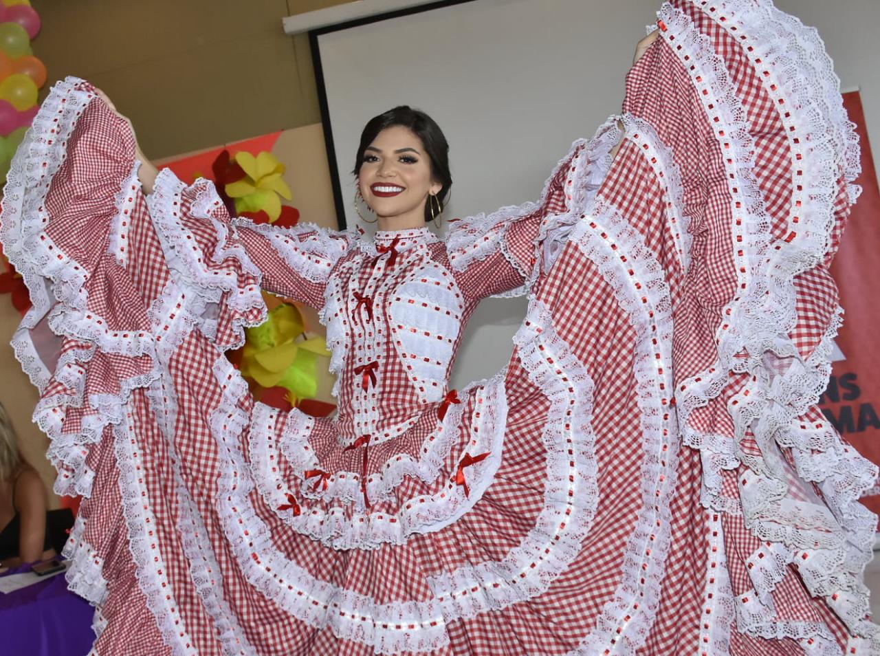 Jairo Cassiani La Reina del Carnaval del Atlántico 2019, Carolina Suárez Gutiérrez.