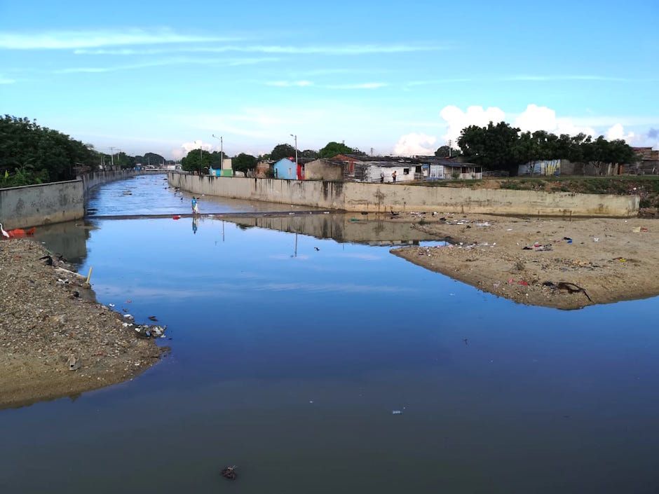 La situación se presentó aguas arriba y aguas abajo de la desembocadura.