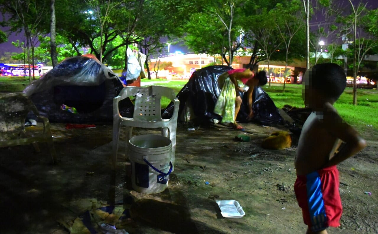 Cristian Mercado Uno de los niños que reside con su familia en los cambuches.