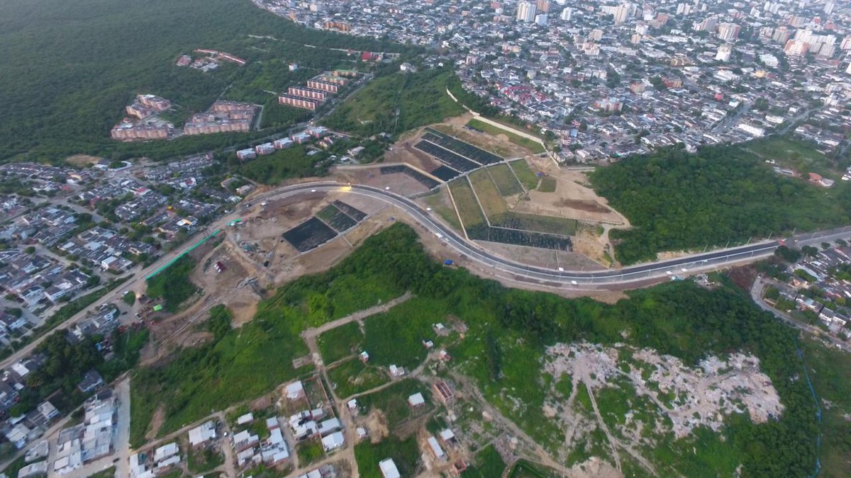 Vista aérea del tramo de la carrera 38 con calle 83A.