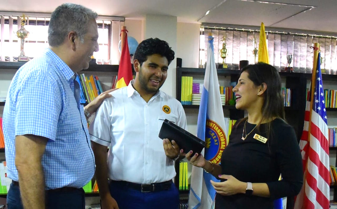 Con el Director de Proyectos Especiales Alejandro Orjuela Cid y la Rectora Luz Danis Reyes Castro.