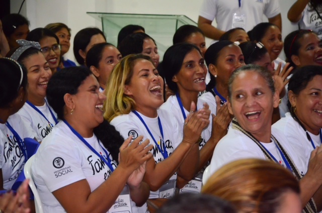 Participantes en la asamblea.