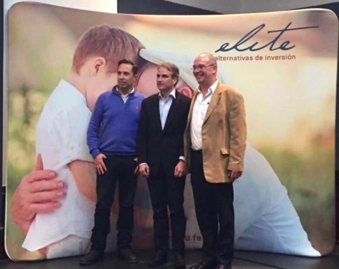 Archivo Pablo Felipe Robledo al lado de José Alejandro Navas Vengoechea (izquierda).