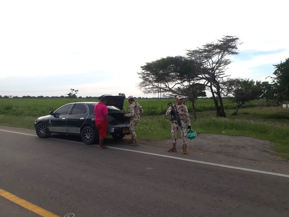 Operativo de registro y control del Ejército Nacional en La Guajira.