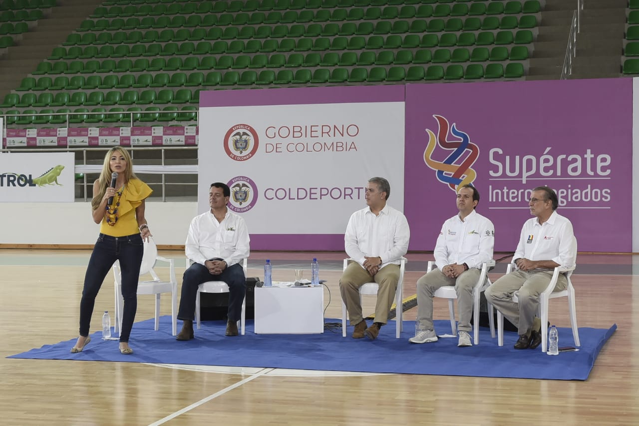 La Alcaldesa (e) Ana María Aljure; Felipe Bayón, presidente de Ecopetrol; el Presidente Iván Duque; Ernesto Lucena, director de Coldeportes y el Gobernador Eduardo Verano.