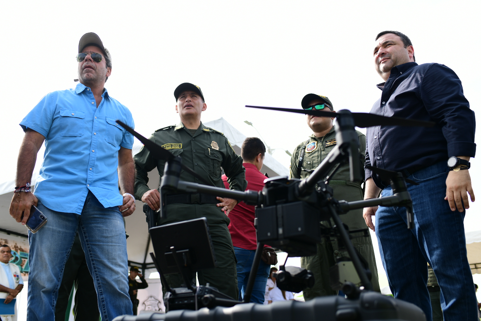 El Alcalde Alejandro Char, el comandante de la Policía Metropolitana de Barranquilla, general Mariano Botero y el jefe de la Oficina para la Seguridad y Convivencia Ciudadana, Yesid Turbay. 