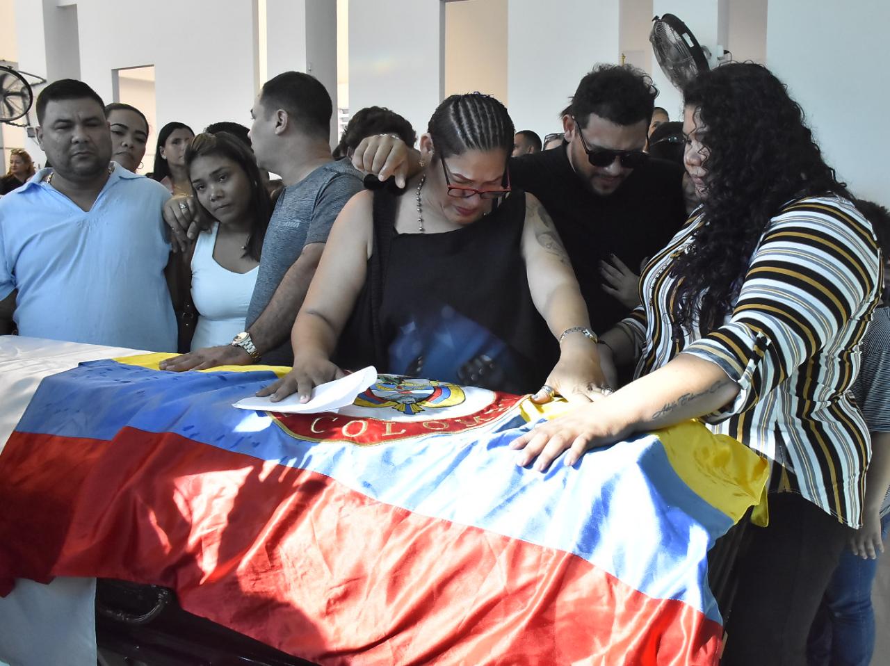 Familiares del maestro Adolfo Echeverría.