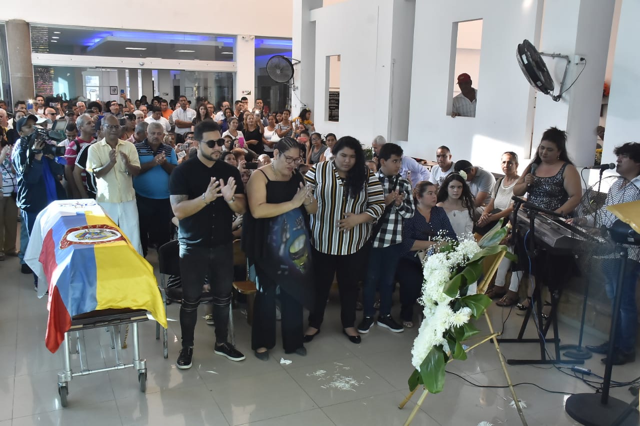 La misa del maestro Adolfo Echeverría.