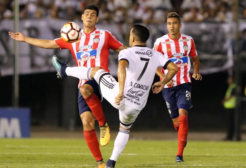 Néstor Camacho intenta superar la marca de Jorge Arias y Víctor Cantillo.