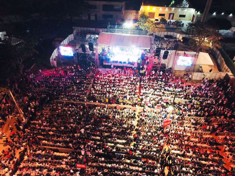 Panorámica de los asistentes al evento.