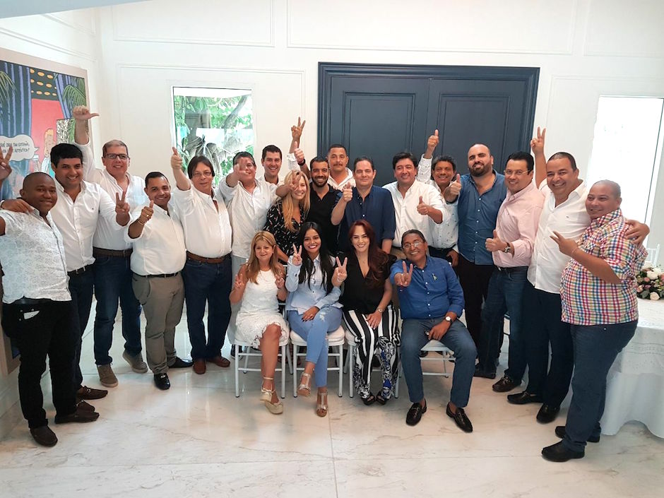 Asistentes al encuentro de hoy con el candidato presidencial Germán Vargas Lleras.