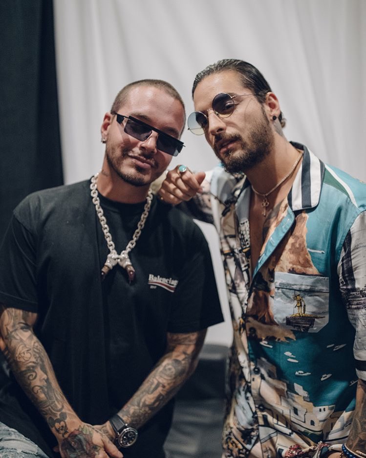 J Balvin y Maluma durante los premios.