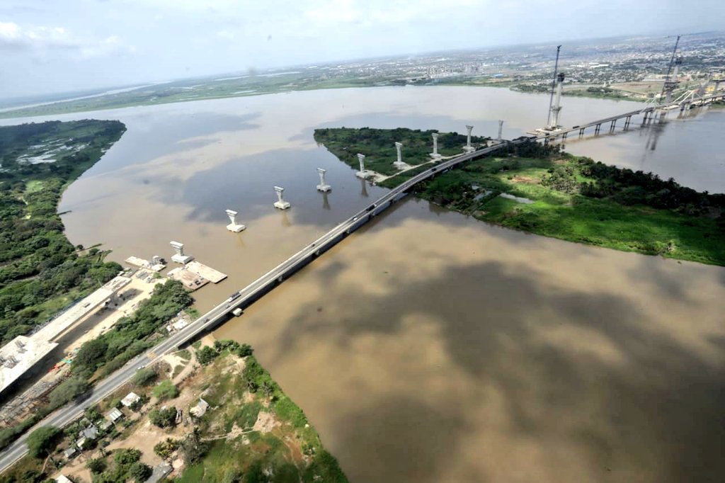 Las obras del nuevo puente tienen un retraso de más de un año.