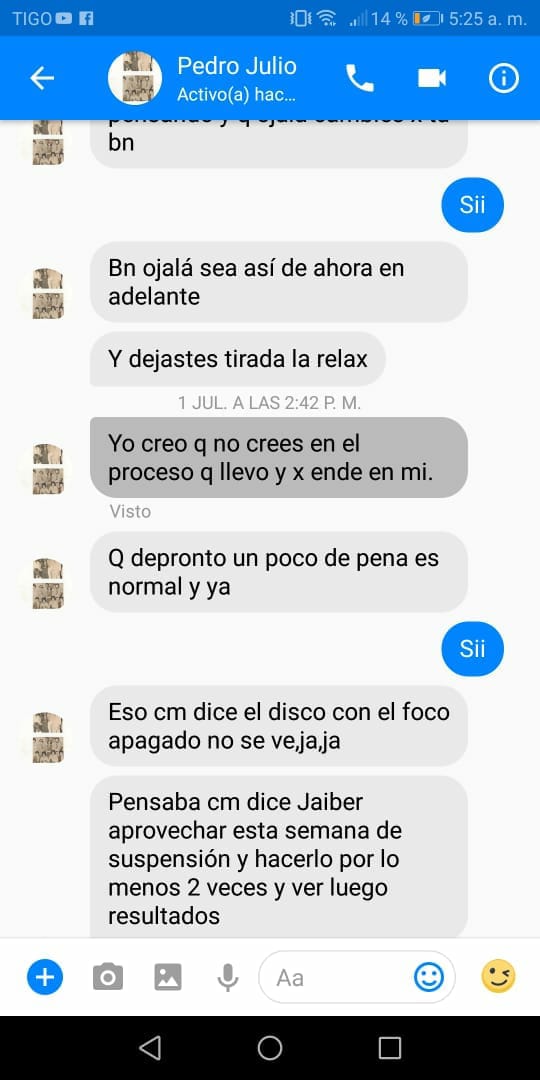 Cortesía Los mensajes donde supuestamente el instructor le insiste a la menor que se hiciera los masajes.