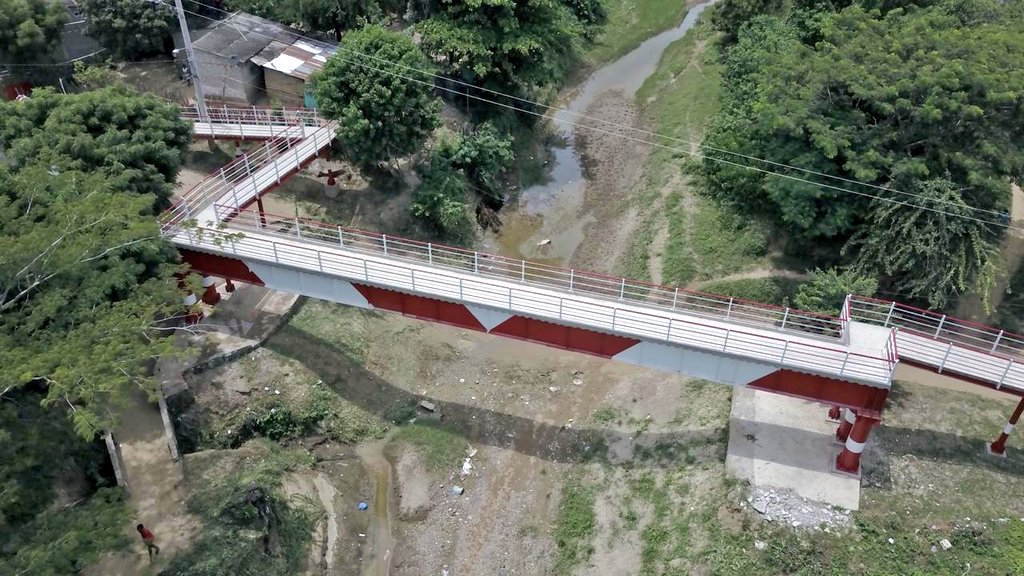 El puente en toda su dimensión.