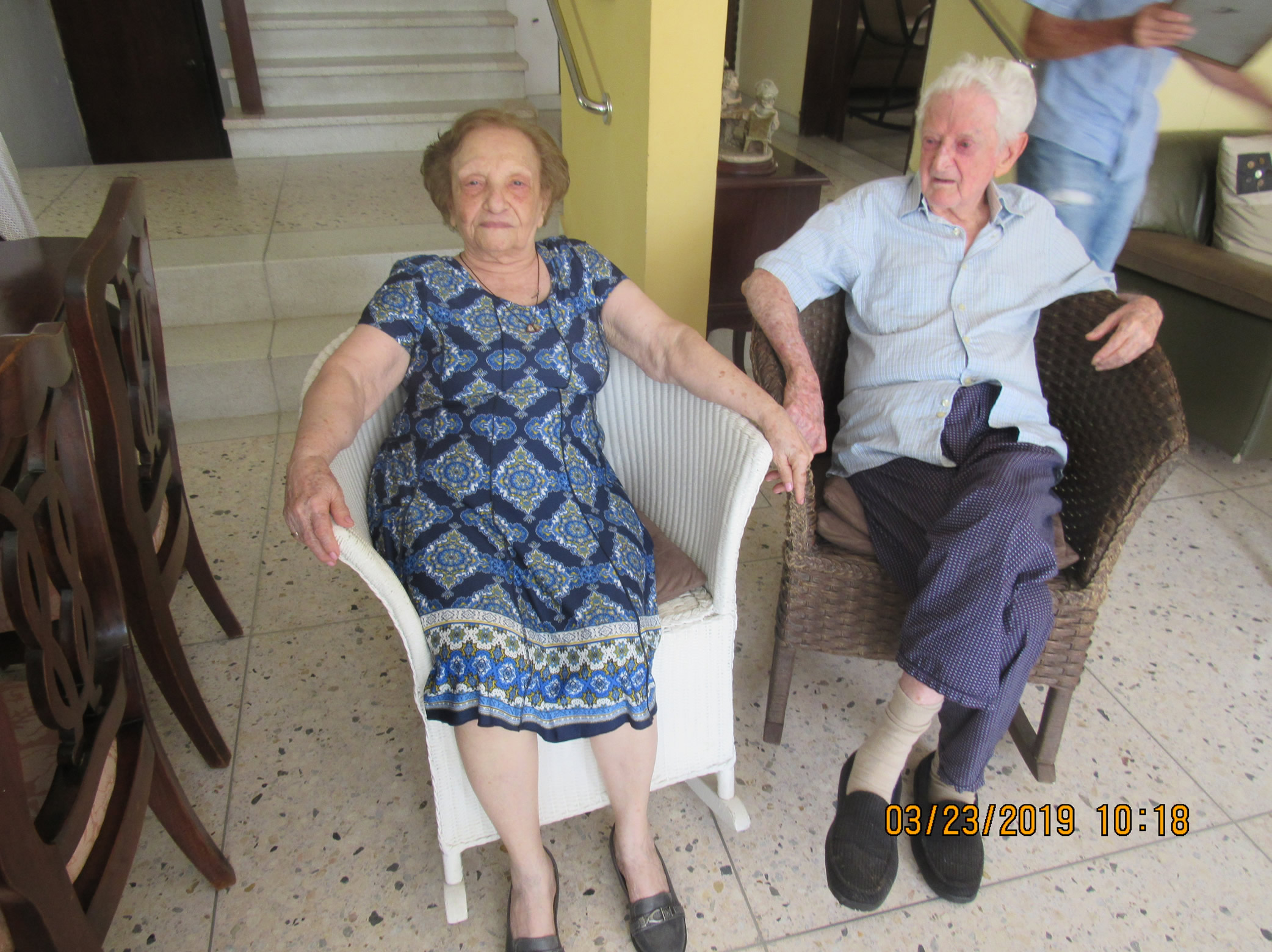 Con su esposa Judith, unión matrimonial por más de 70 años