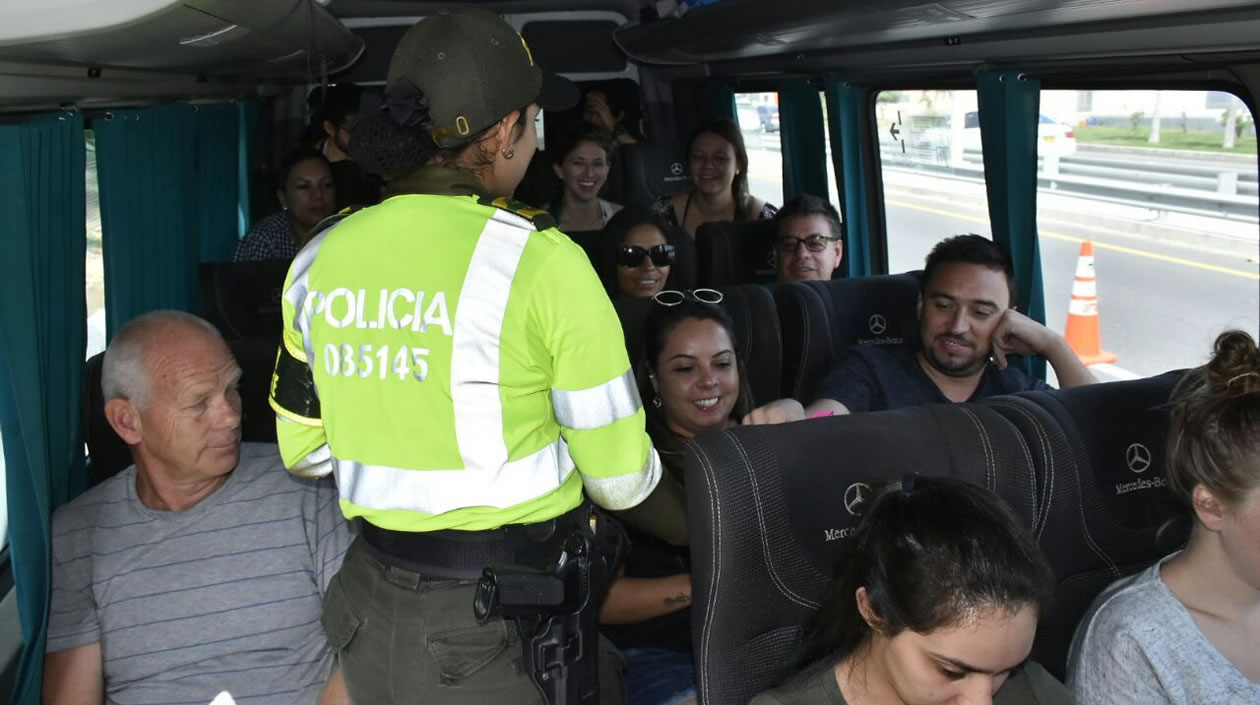 A los buses intermunicipales se extiende campaña de prevención de la accidentalidad.