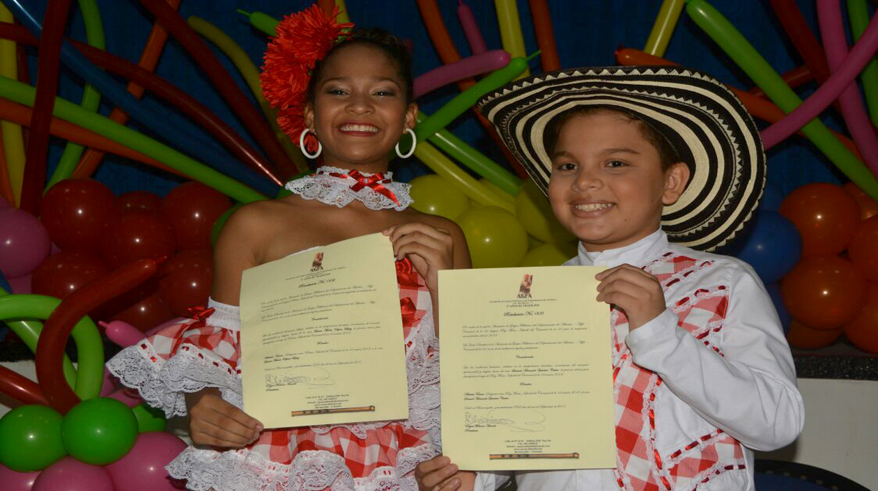 los Reyes Infantiles del Carnaval de la 44: Laura María Ospino López y Samuel Armando Quintero Castro.