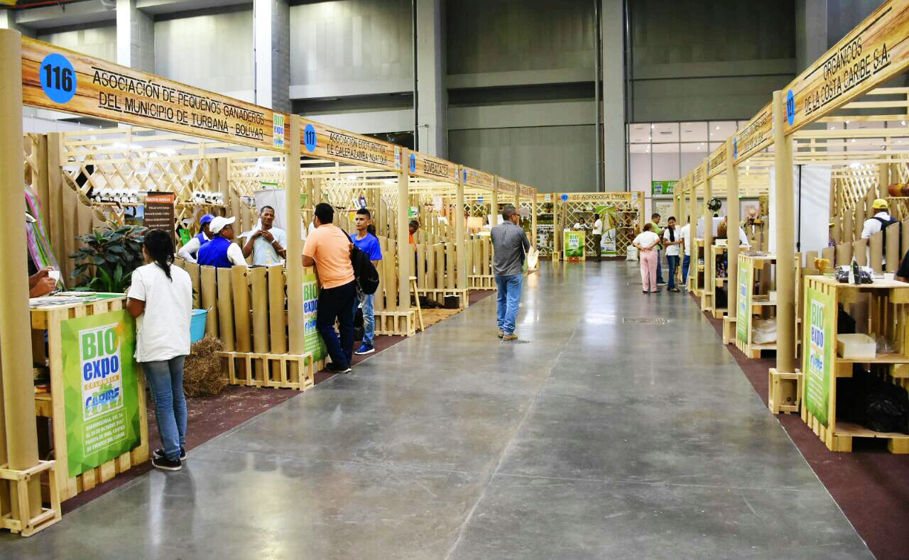 Vista de los corredores de la feria Bioexpo Colombia.
