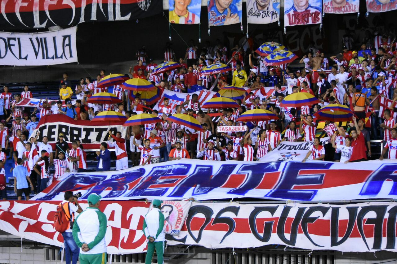 La 'Juniormanía' en las tribunas.