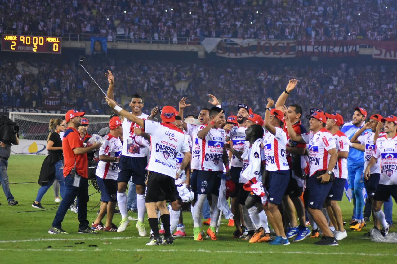Celebración total al final del partido.
