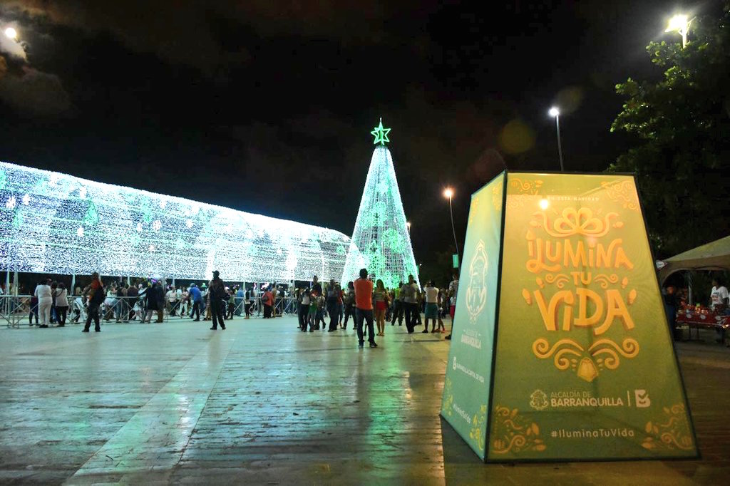 Luces navideñas en la Plaza de la Paz.