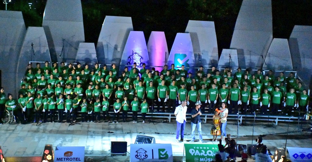 El Parque Sagrado Corazón, alegrado con la presentación del Coro Distrital de Barranquilla.