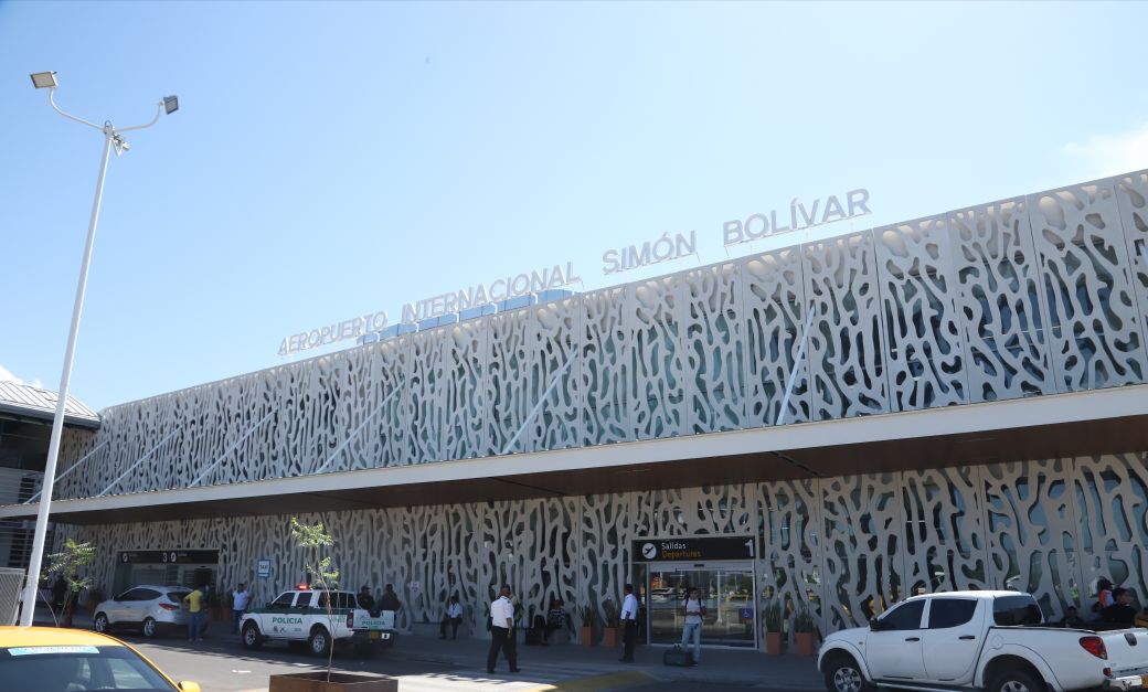 Obras ampliación aeropuerto Santa Marta.