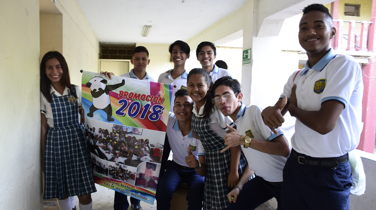 Los alumnos heredaron los pupitres del centro de idiomas de la Uniatlántico.