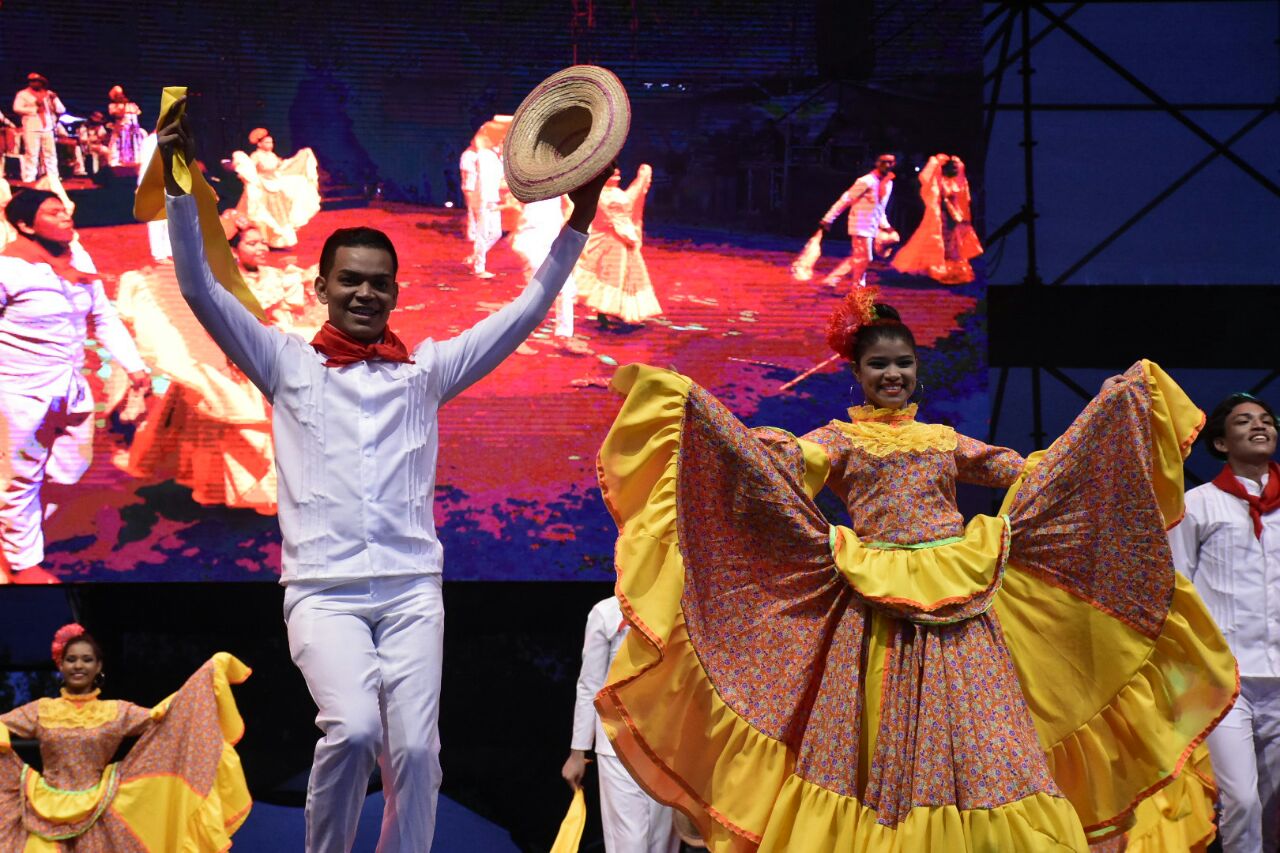Tambores homenaje al Río