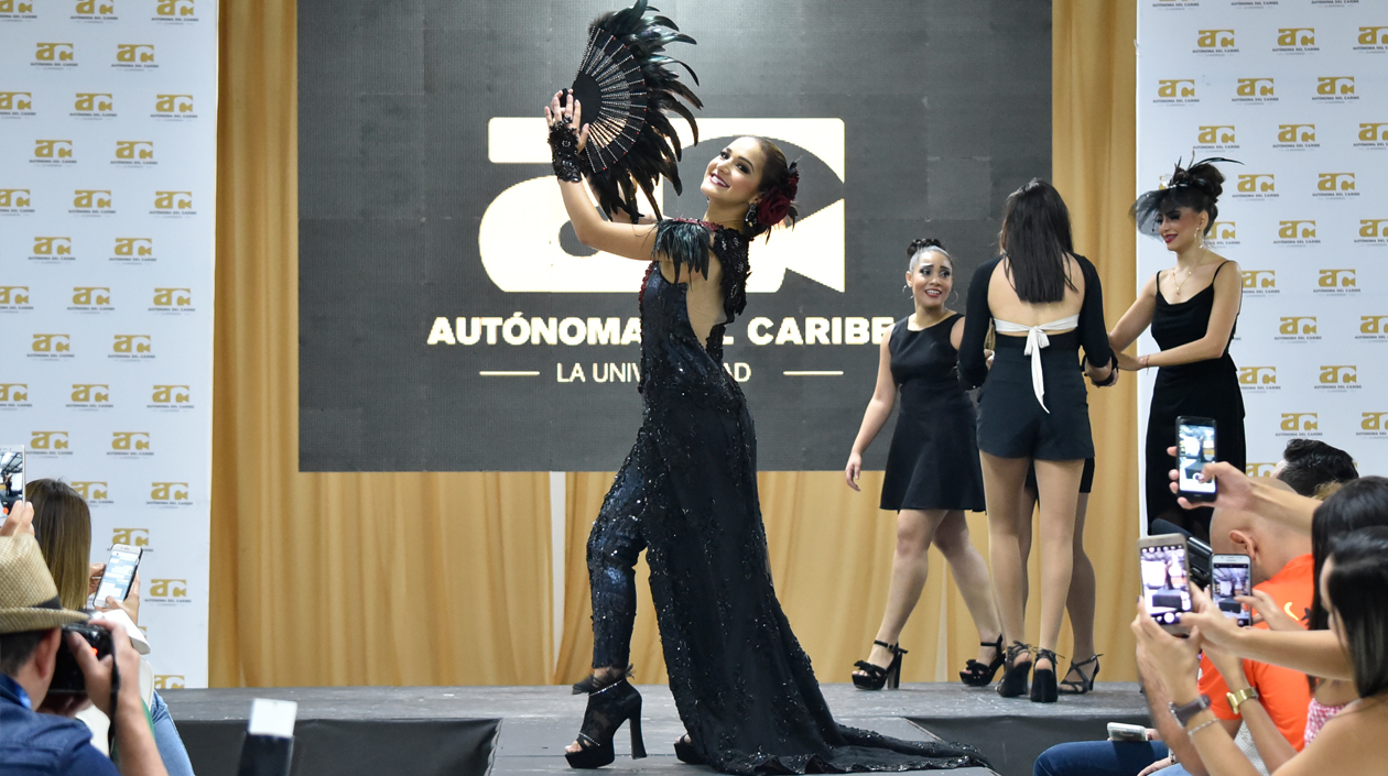 La reina desfiló el vestuario de Joselito 'Lágrimas de pasión'.