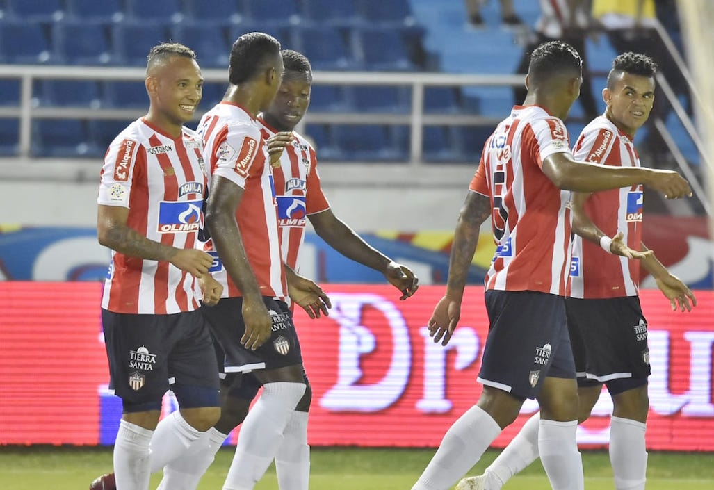 Celebración 'tiburona' del segundo gol anotado por Jarlan Barrera.
