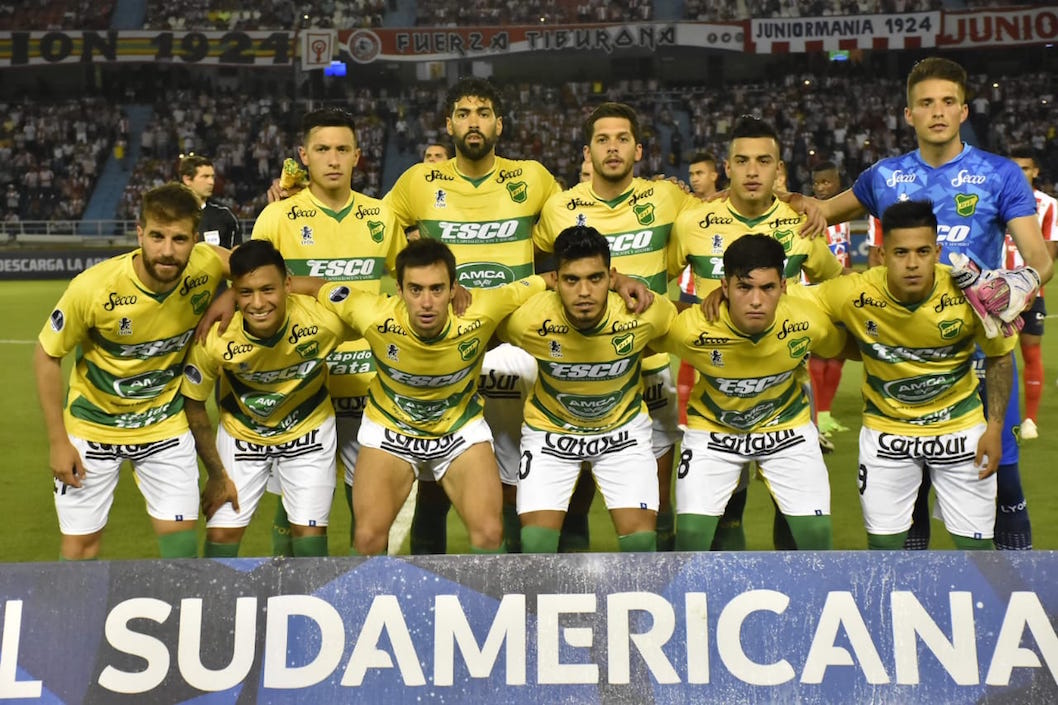 Línea titular de Defensa y Justicia.