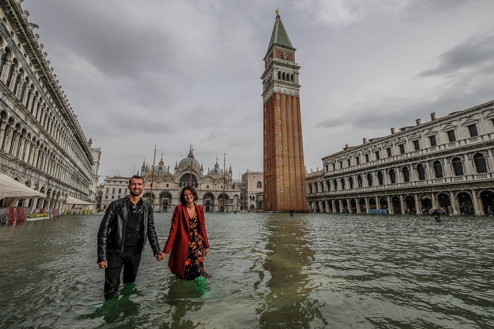 Plaza de la Basílica de San Marcos inundada.