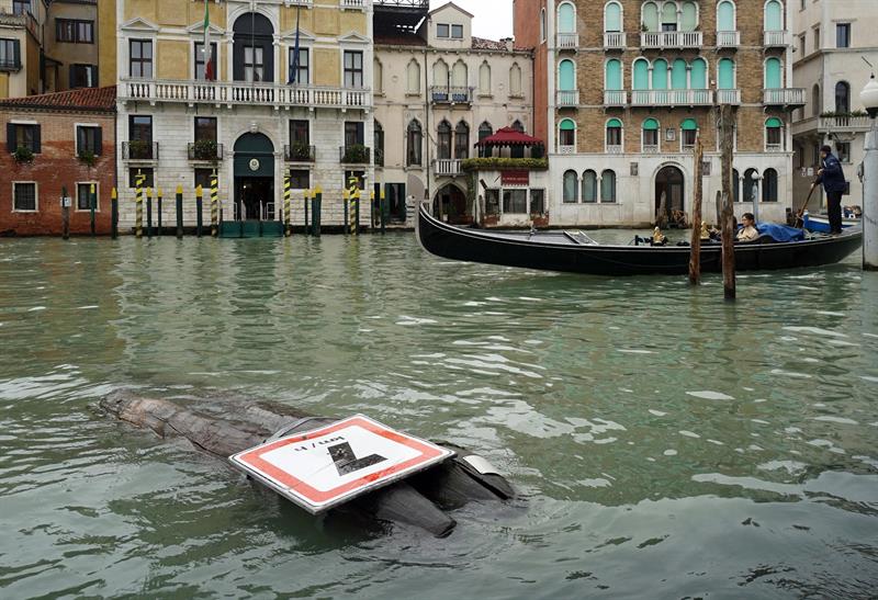 La tormenta del lunes causó daños en los canales.