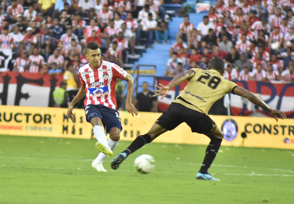 Víctor Cantillo frente a la marca de Francisco Rodríguez.