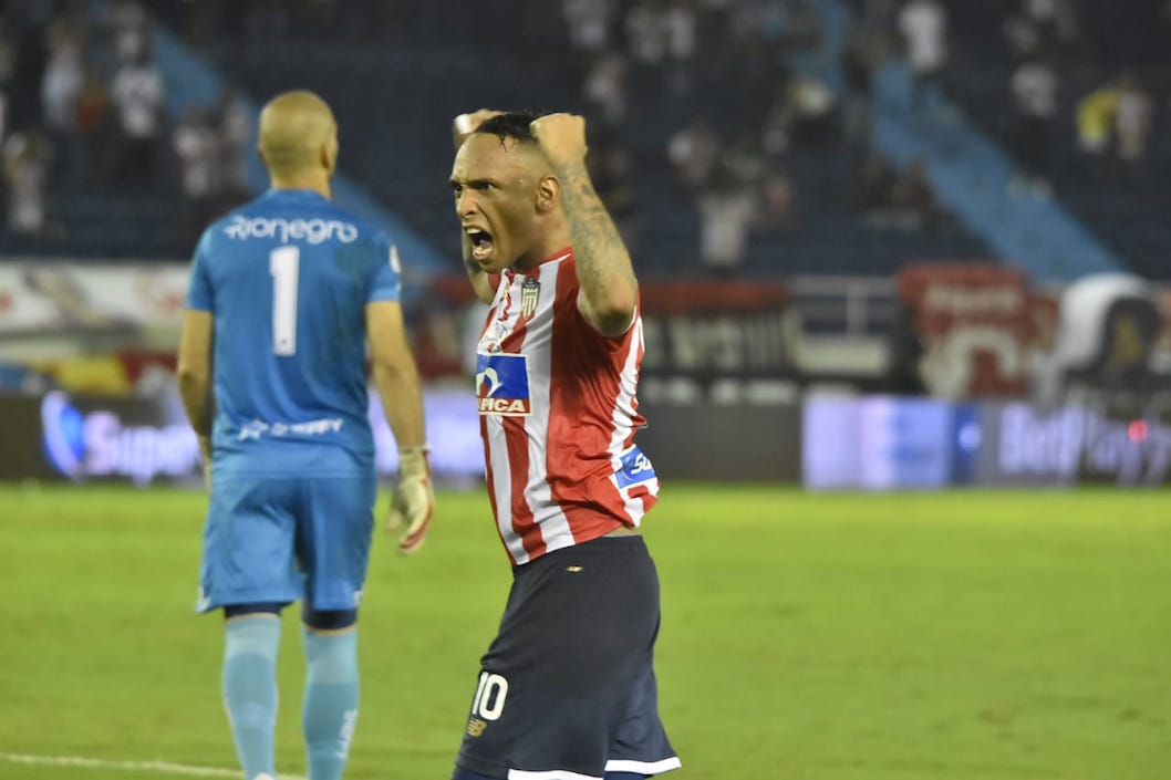 Jarlan Barrera celebra el paso a la final.