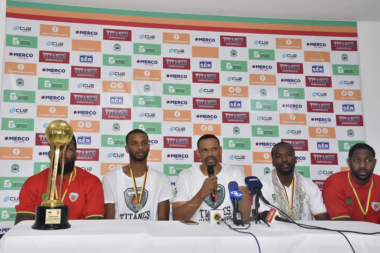 Algunos jugadores durante la rueda de prensa,