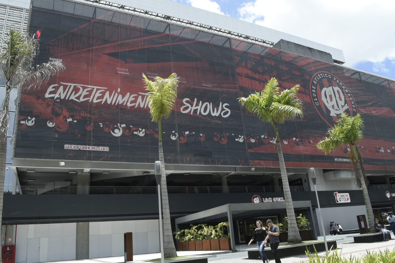El estadio Arena da Baixada es uno de los tres de fútbol que tiene la ciudad, fue remodelado para el Mundial de 2014. 