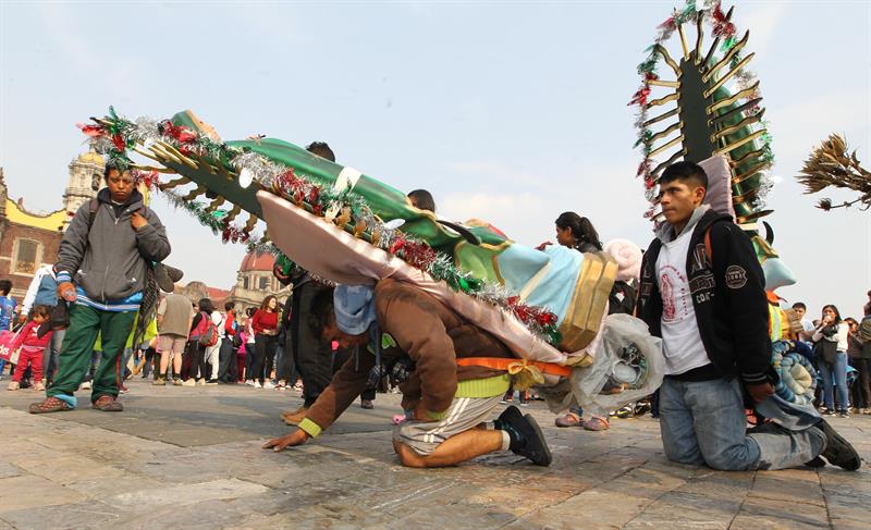  Se conmemoran los 487 años de las apariciones de la Virgen al indígena Juan Diego.