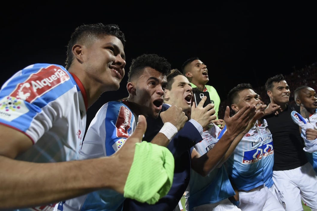 Jugadores del Junior celebrando.