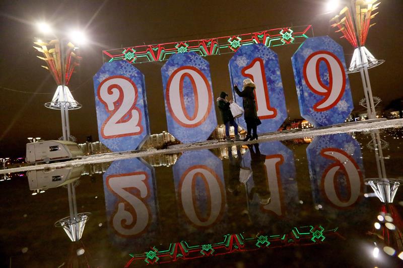 ista de la iluminación para Año Nuevo, en Minks (Bielorrusia).