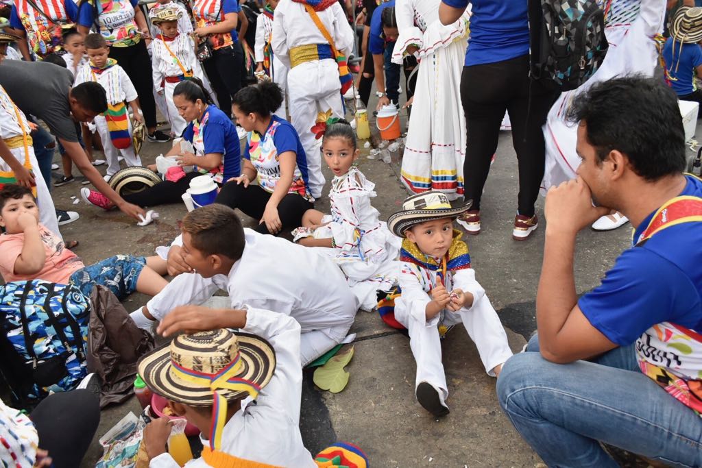 Los niños no se quisieron perder la Guacherna.