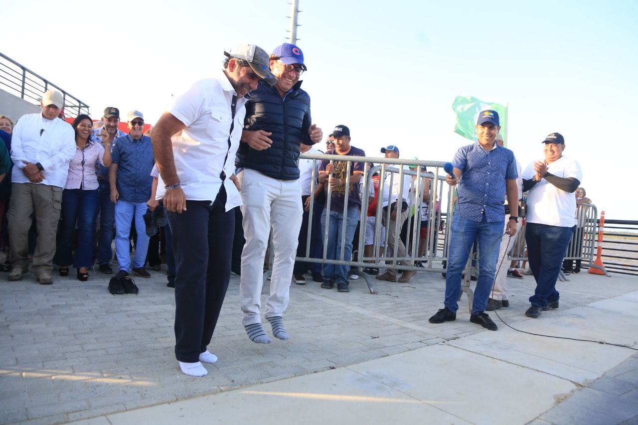 El Alcalde Char ingresó en brincos con Carlos Acosta, gerente del Puerta de Oro.