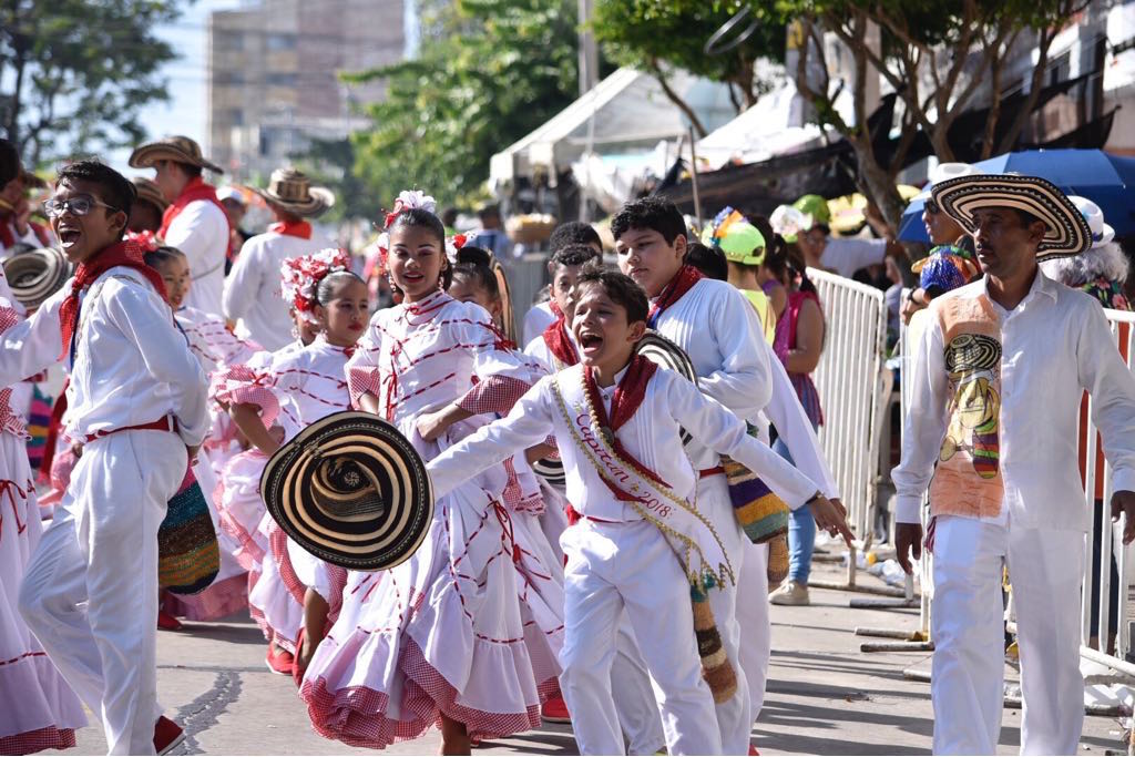 Los Cumbiamberitos Lasallistas, en su lucida presentación.