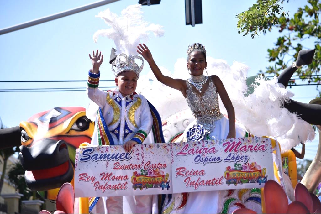 Los reyes infantiles Samuel Quintero Castro y Laura María Ospino López.