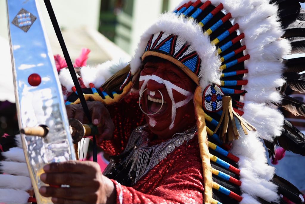 El Indio Piel Roja sorprendió a los asistentes con su vestuario.