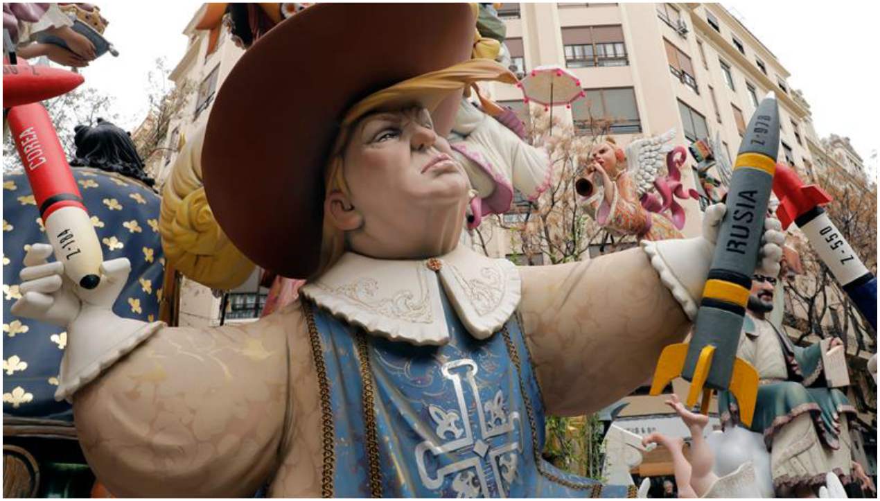 Este es el muñeco que quemarán de Donald Trump.