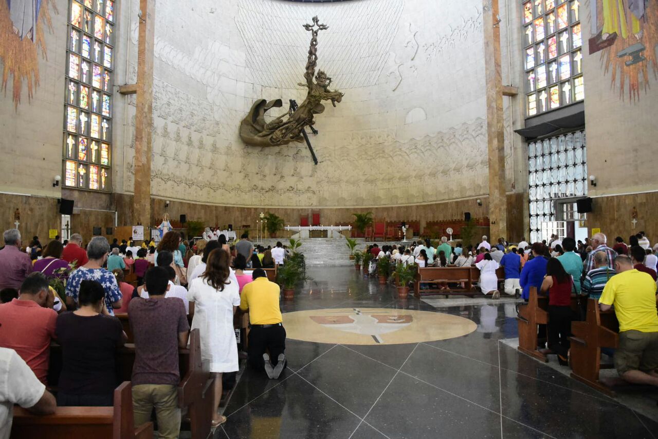 El inicio de la semana mayor fue concurrido en la Catedral Metroopolitana.